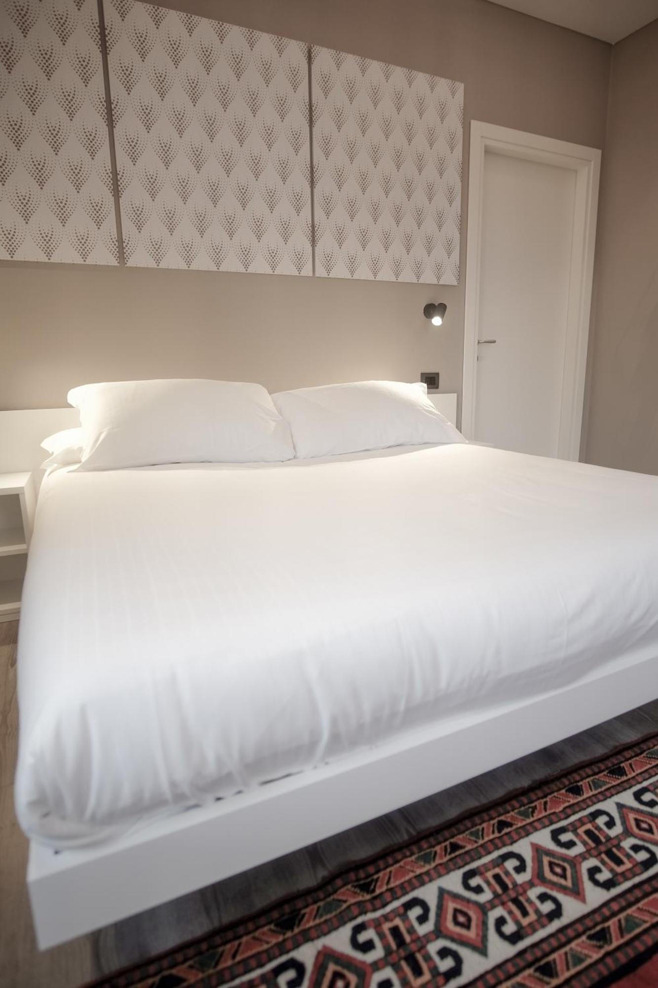 Naboo Verona Luxury Suites Bagian luar foto