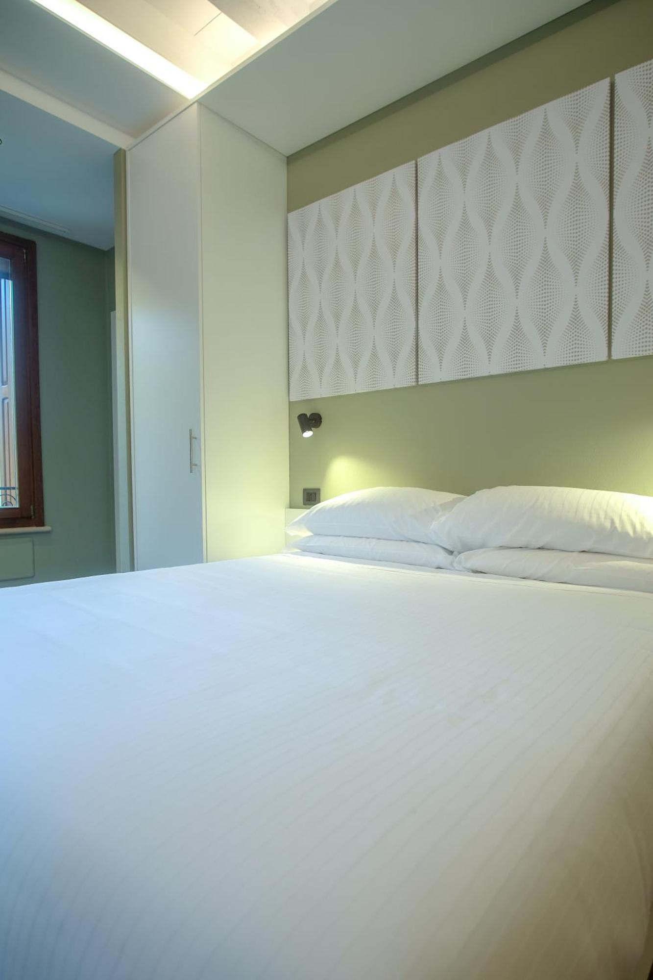 Naboo Verona Luxury Suites Bagian luar foto